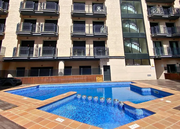 Apartament Sakura - Modern With Parking & Swimming Pool